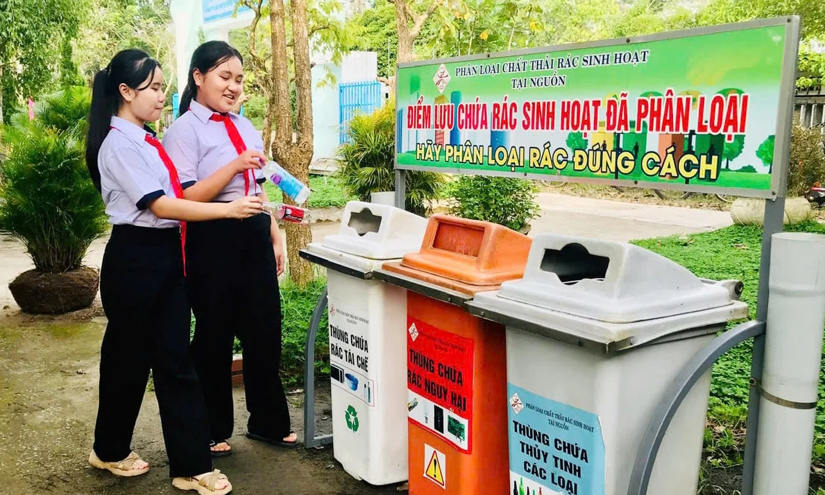 Reducing plastic waste in Hue City schools